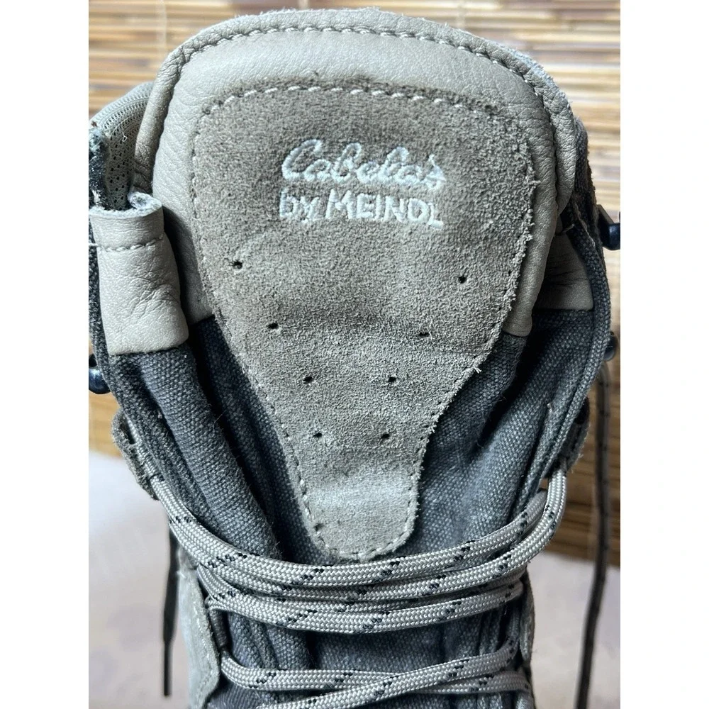 Cabela's Women's Size 7‎ Us  5 1/2 Uk Waterproof - Hiking - Vibram.  Insulation